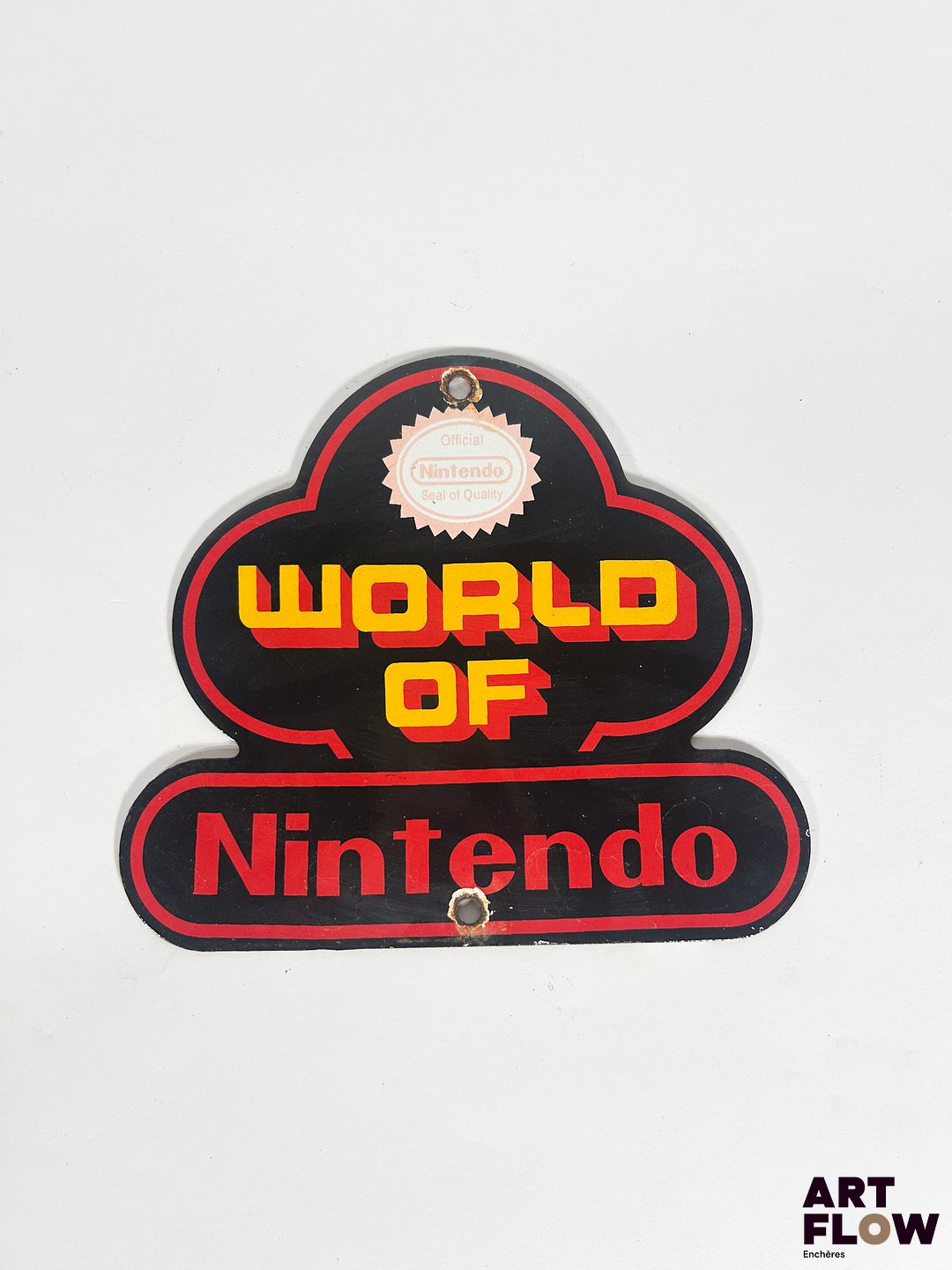 Plaque émaillée Nintendo Dimensions : 16,5 x 19 cm Petits éclats et traces de rouille Reproduction moderne
