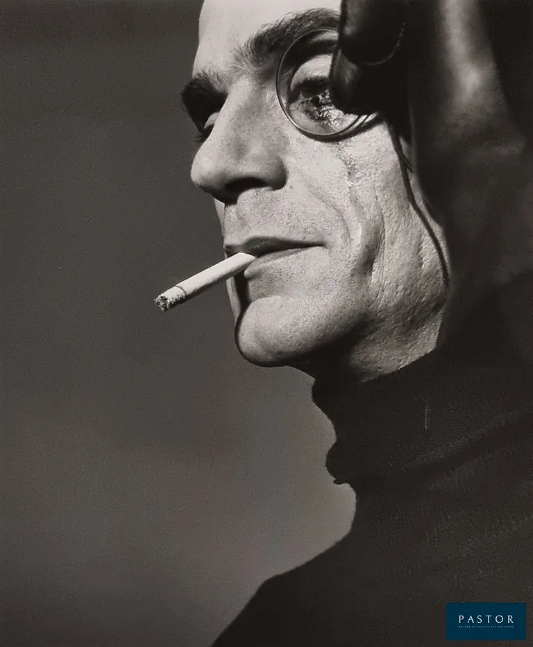 Michel Comte
Jeremy Irons à la cigarette, 1990

Tirage argentique original / épreuve d'état
Séance photo pour Interview Magazine, Londres
Bon état

50 X 40 cm


Expédition obligatoire, jusqu'à 5 Lithographies dans votre colis pour 14,76€ TTC en France Métropolitaine, et 29,64€ TTC pour l'Europe