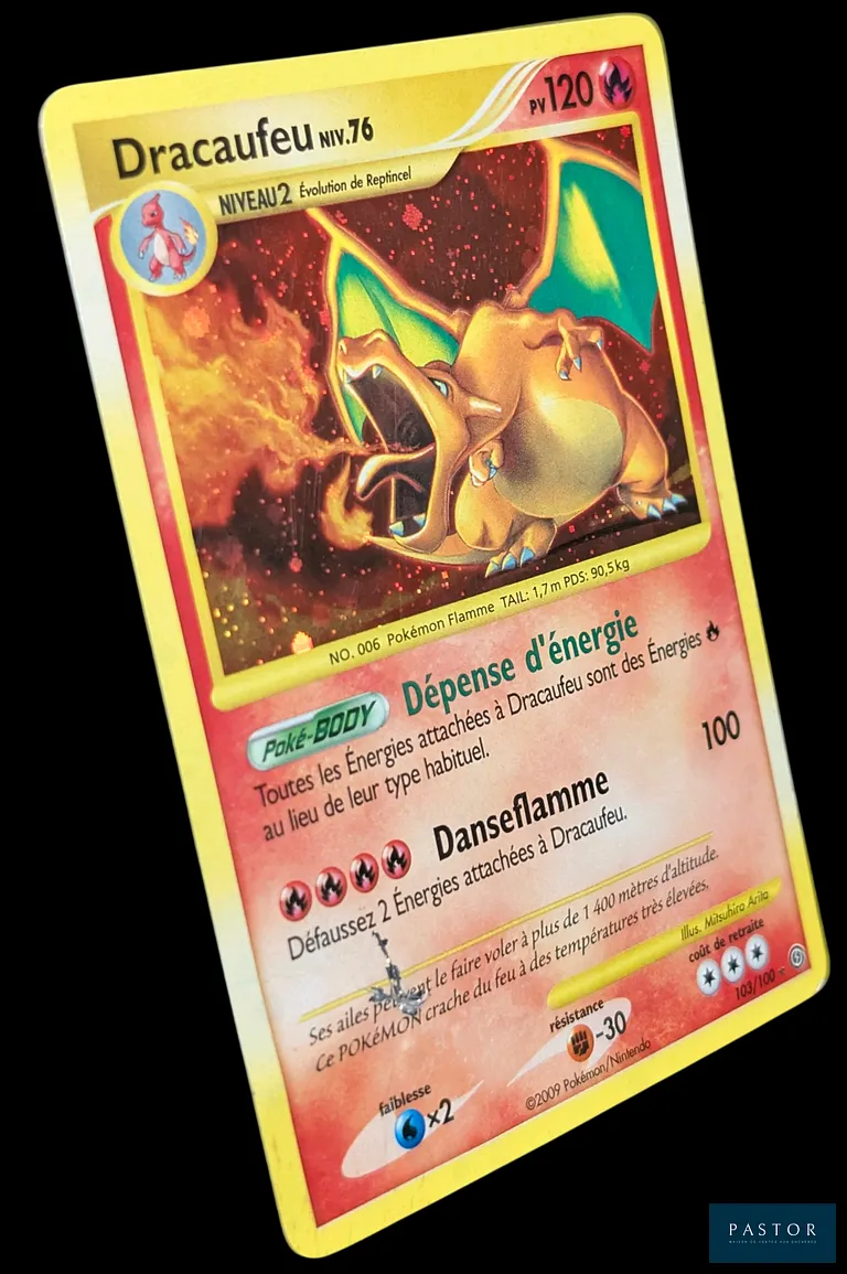 Carte Pokémon Dracaufeu Niv.76 103/100 -  Holographique Secrète.
Série du bloc Diamant&Perle : Tempête.
Carte en état Mauvais, en français.
Livrée sous bulles et toploader.
