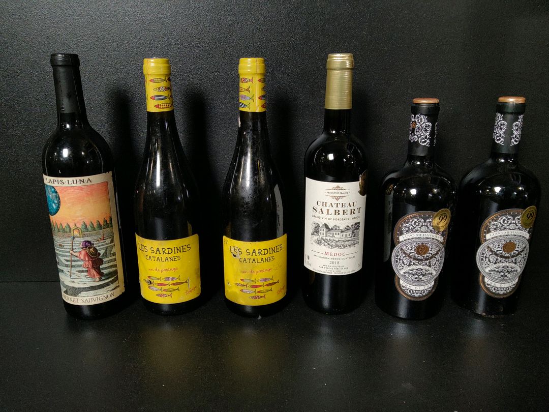 Lot de 12 bouteilles de vin rouge dont : Tre di Tre Lupo Meraviglia 2022, Lapis Luna Cabernet Sauvignon 2021, Tagaro Cinquenoci Primitivo…