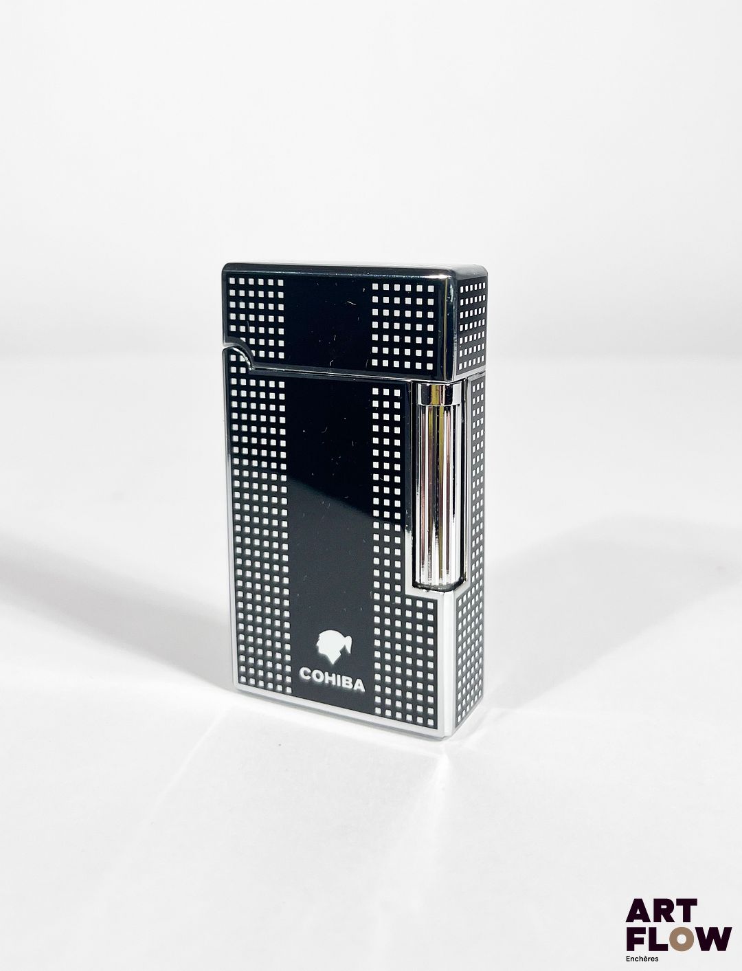 COHIBA Briquet zippo en métal doré et laqué. Dans son écrin Etat neuf