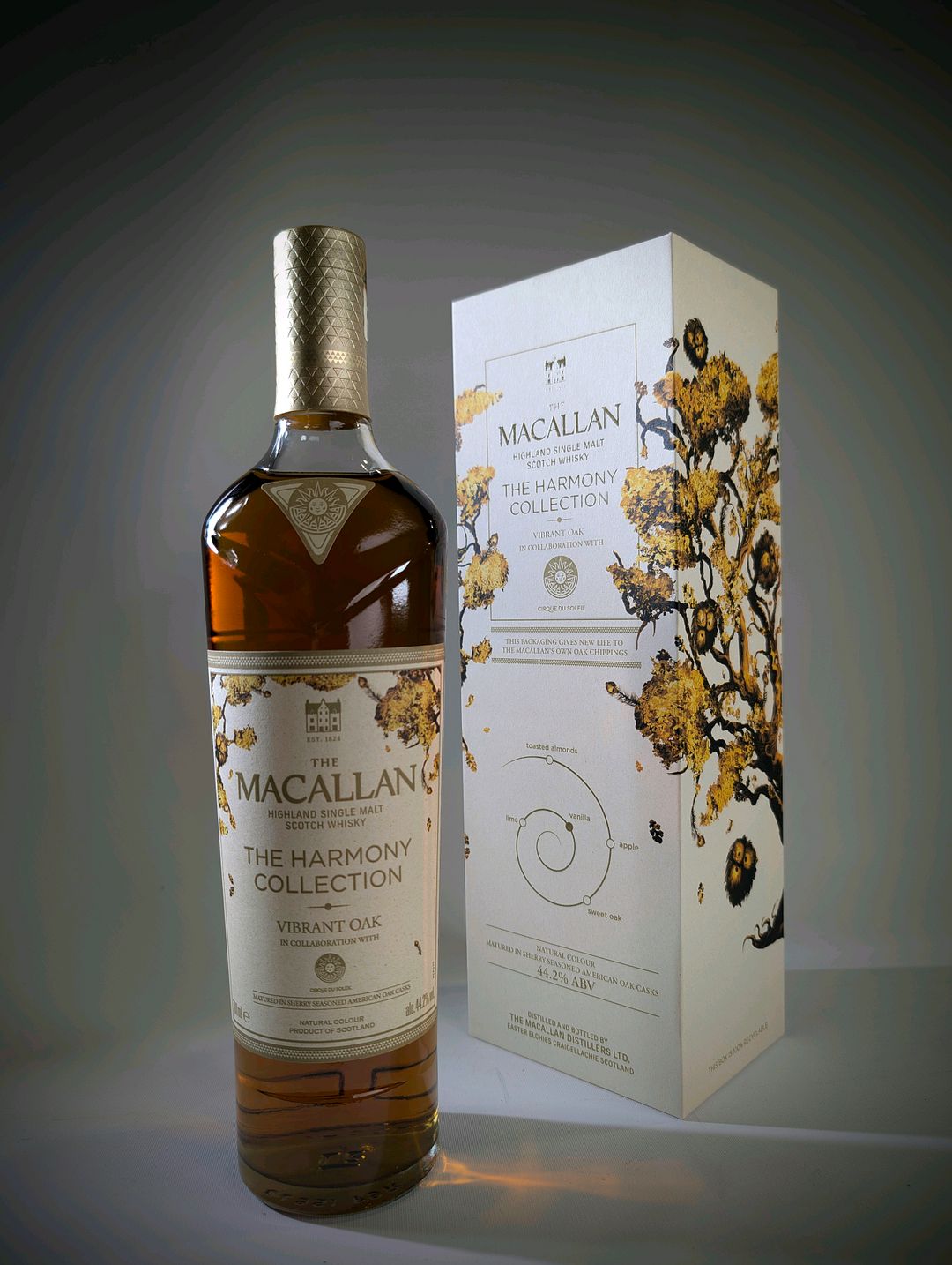 Macallan The Harmony Collection – Cirque du Soleil Édition exclusive née de la collaboration entre la prestigieuse distillerie écossaise Macallan et le légendaire Cirque du Soleil. Présentée dans un coffret artistique et raffiné, cette cuvée unique associe l’élégance du Speyside à l’univers onirique du spectacle vivant. Profil riche et équilibré, mariant fruits secs, cacao et épices douces. Une pièce rare, produite en quantité limitée, déjà convoitée par les collectionneurs du monde entier.