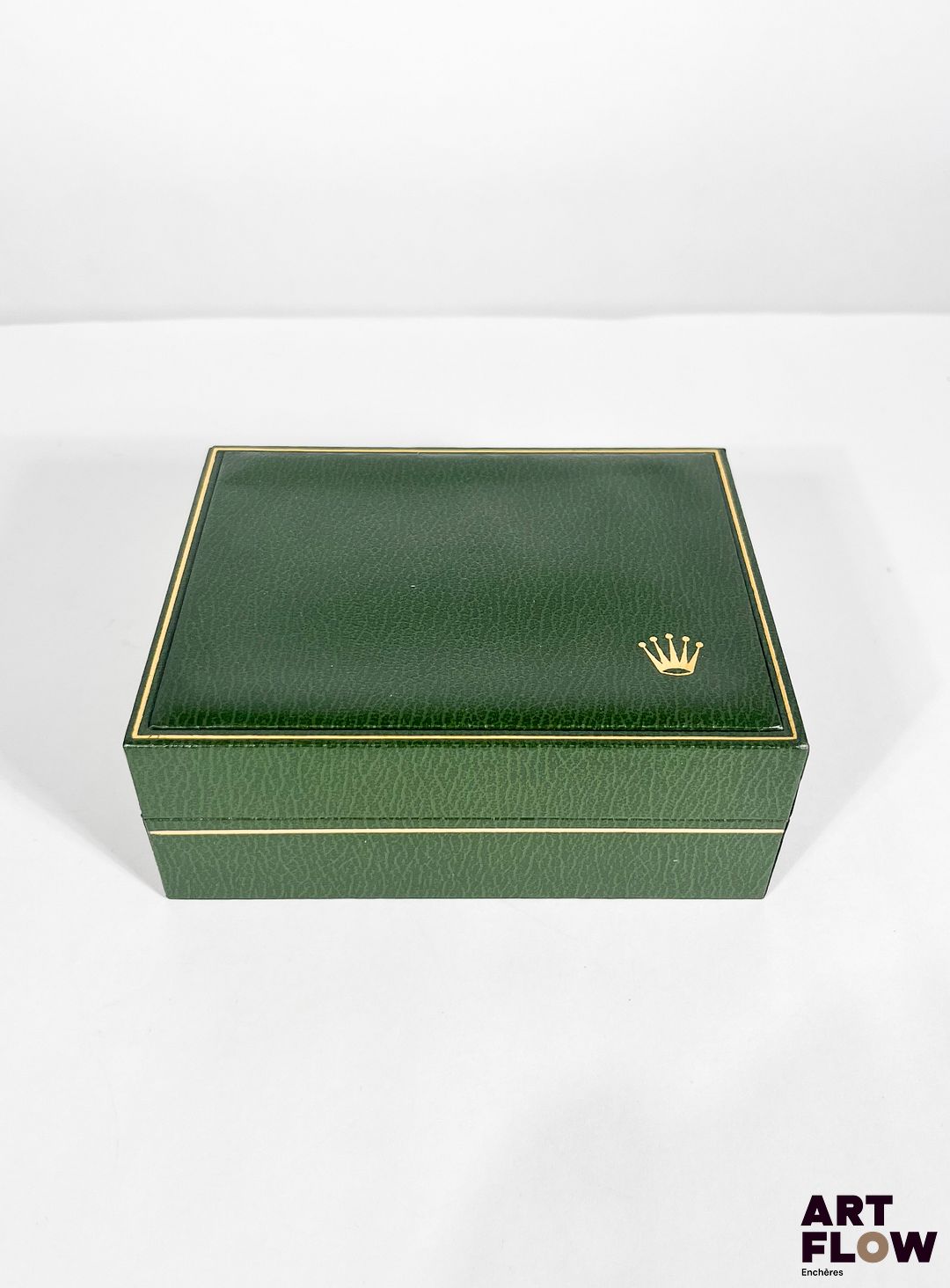 ROLEX Boîte numérotée 11.00.01 5 x 13 x 10 cm env. En l'état (usures, traces et taches internes notamment)