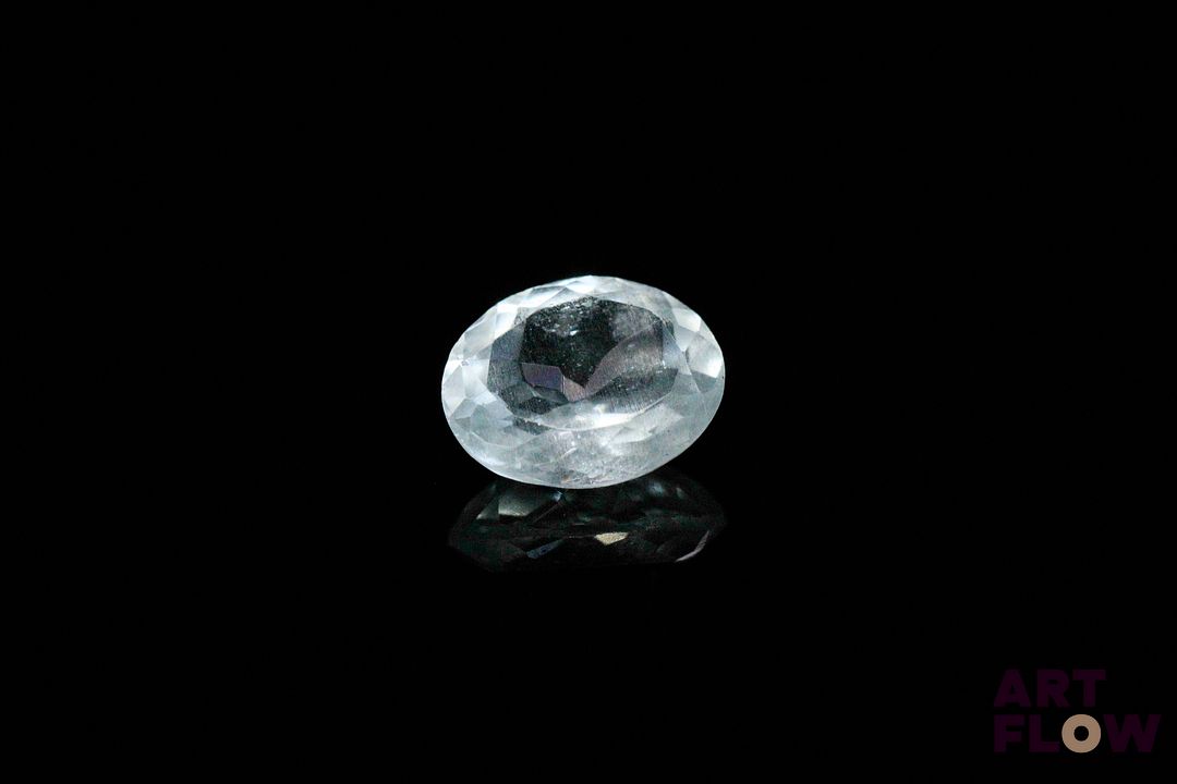 Aigue-marine ovale. Non chauffée. 2.93 cts. 10.8mm x 9.0mm