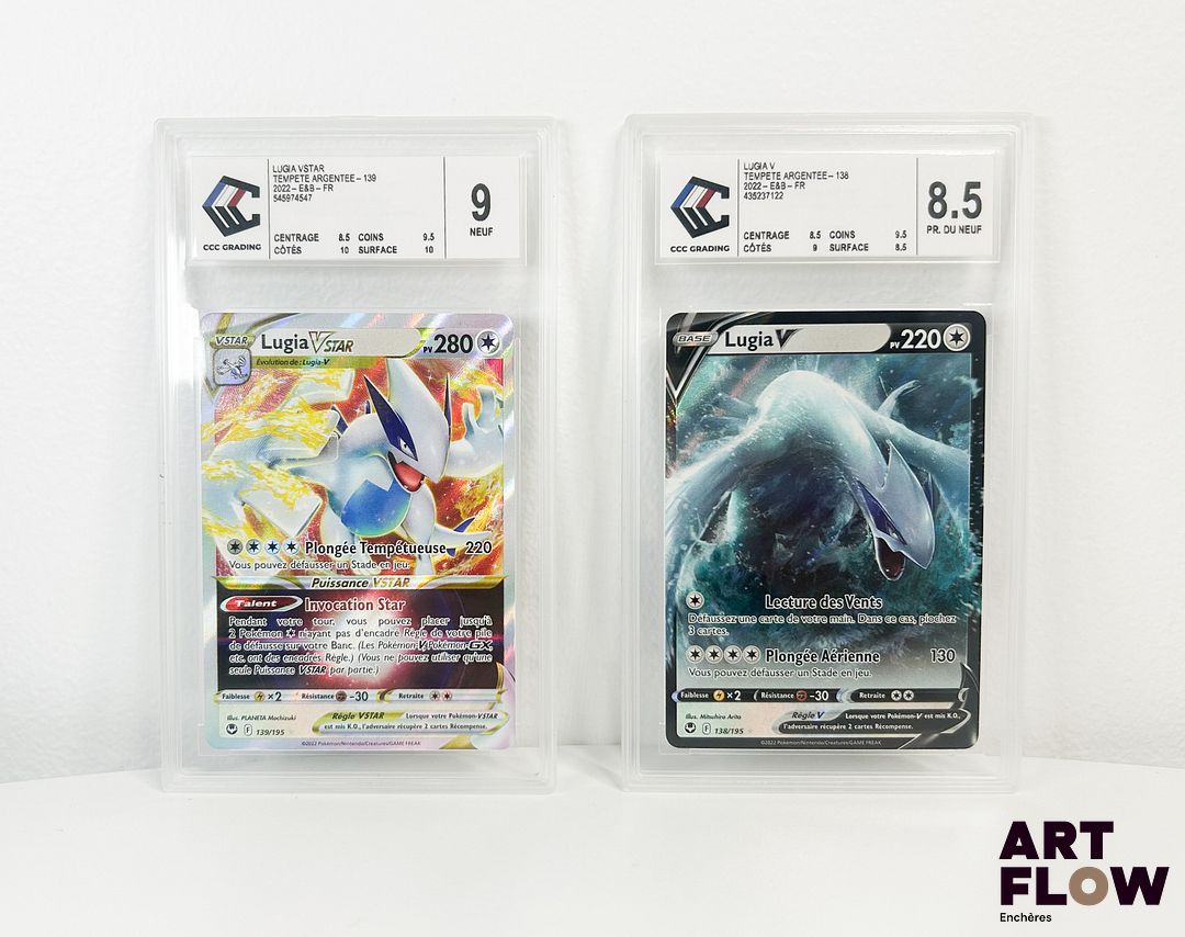 Réunion de 2 cartes gradées du bloc Epée et bouclier : - Lugia V 138/195 - Série Tempête argentée - CCC Grading 8,5 (état proche du neuf) - Lugia Vstar 139/195 - Série Tempête argentée - CCC Grading 8,5 (état proche du neuf) En Français