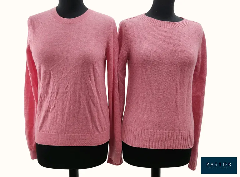 ERIC BOMPARD. Lot composé de 2 pulls en cachemire rose caméo à col rond dont un modèle ultrafin, T.S. NEUFS avec étiquettes  - TVA Récupérable