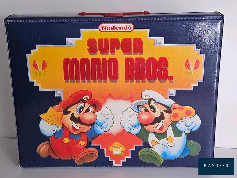 NINTENDO - ACCESSOIRE. Boite de rangement officielle de cartouche NIntendo. Sortie : 1991. TBE. Rare.