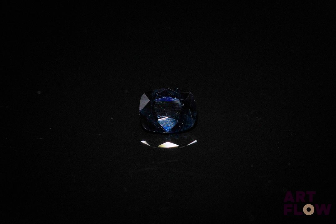Saphir coussin. Probablement Australie. 1.20 ct. 6.7mm x 5.8mm