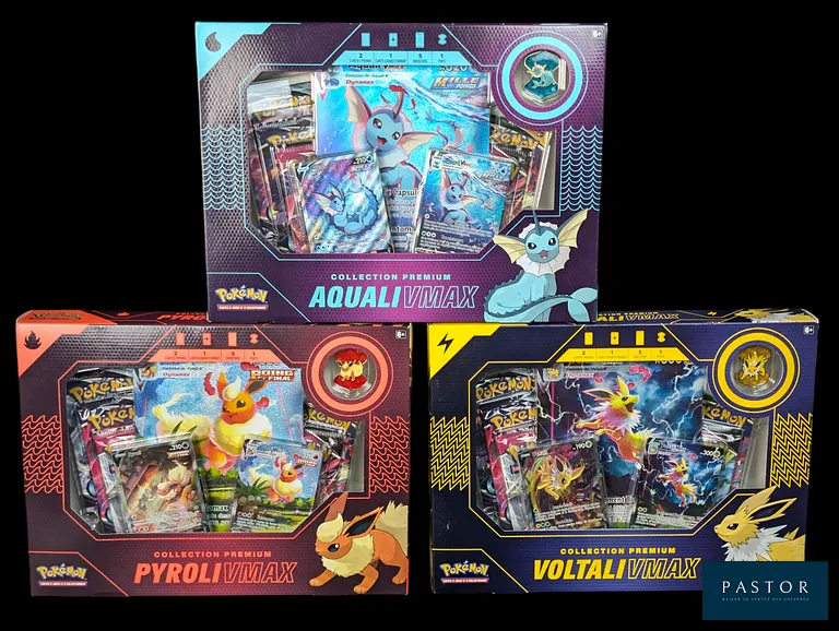 Réunion de 3 coffrets Pokémon scellés : Collection Premium Voltali Vmax, Pyroli Vmax, et Aquali Vmax.
Contient des cartes promotionnelles et cartes Jumbo des évolitions de la série Evolution Celeste (EB07)
En français.