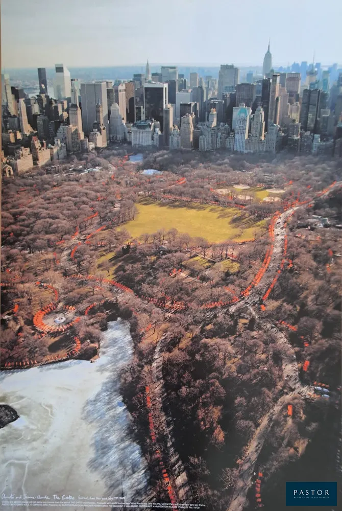 Christo (1935-2020) et Jeanne-Claude (1935-2009)
Vue aérienne de Central Park, New York, 2005

Lithographie offset, sur papier épais
Signée par les artistes
Photographie de Wolfgang Volz
Dimensions : 76 x 51 cm environ

Très bon état


Expédition obligatoire, jusqu'à 5 Lithographies dans votre colis pour 14,76€ TTC en France Métropolitaine, et 29,64€ TTC pour l'Europe