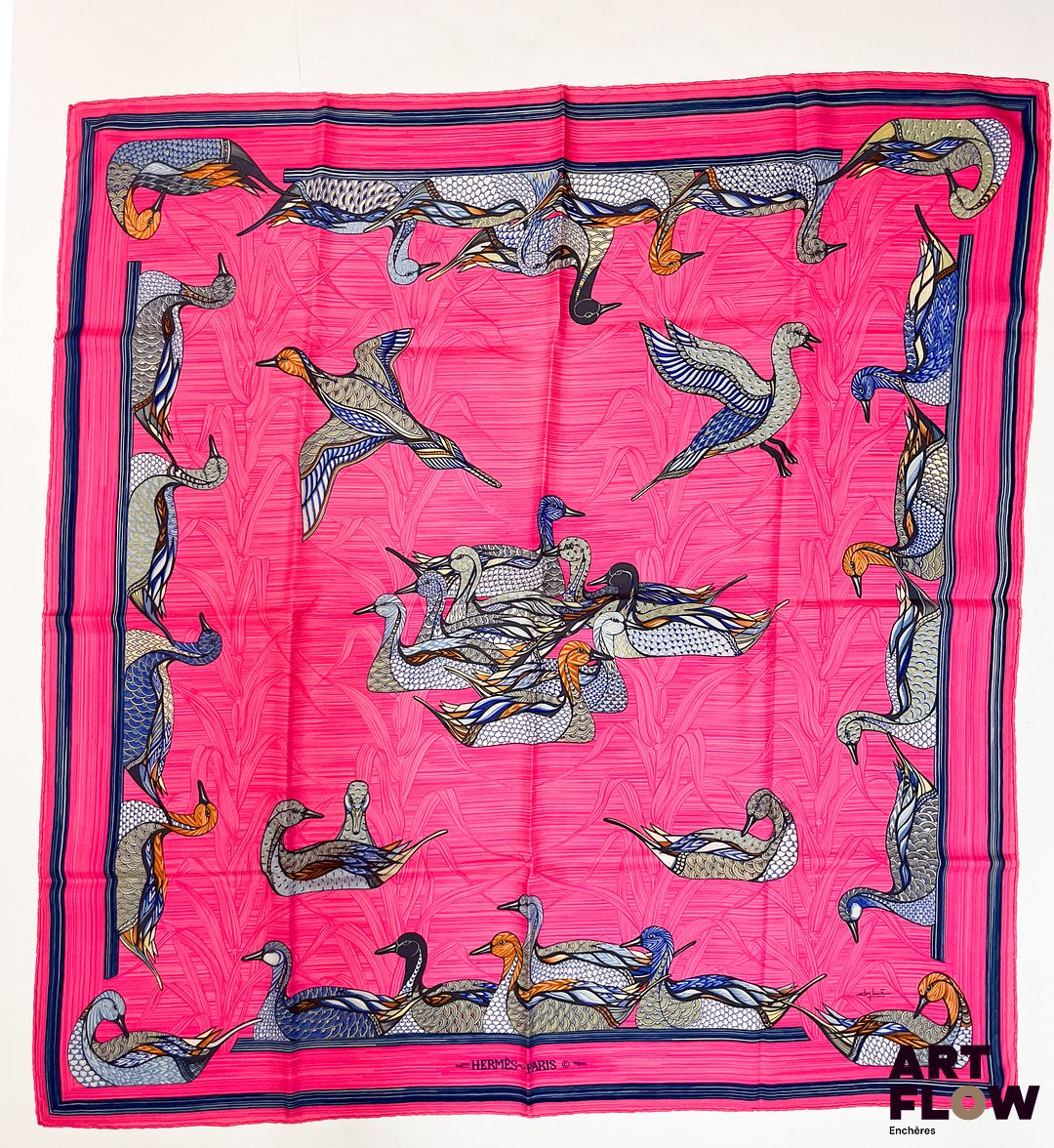 HERMÈS Modèle "La Mare aux Canards" Carré en twill de soie d'après Daphné DUCHESNE 90 x 90 cm Quelques petits accrocs et fils tirés