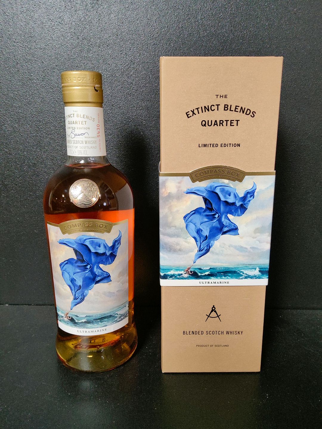 Bouteille de whisky Compass Box Ultramarine
