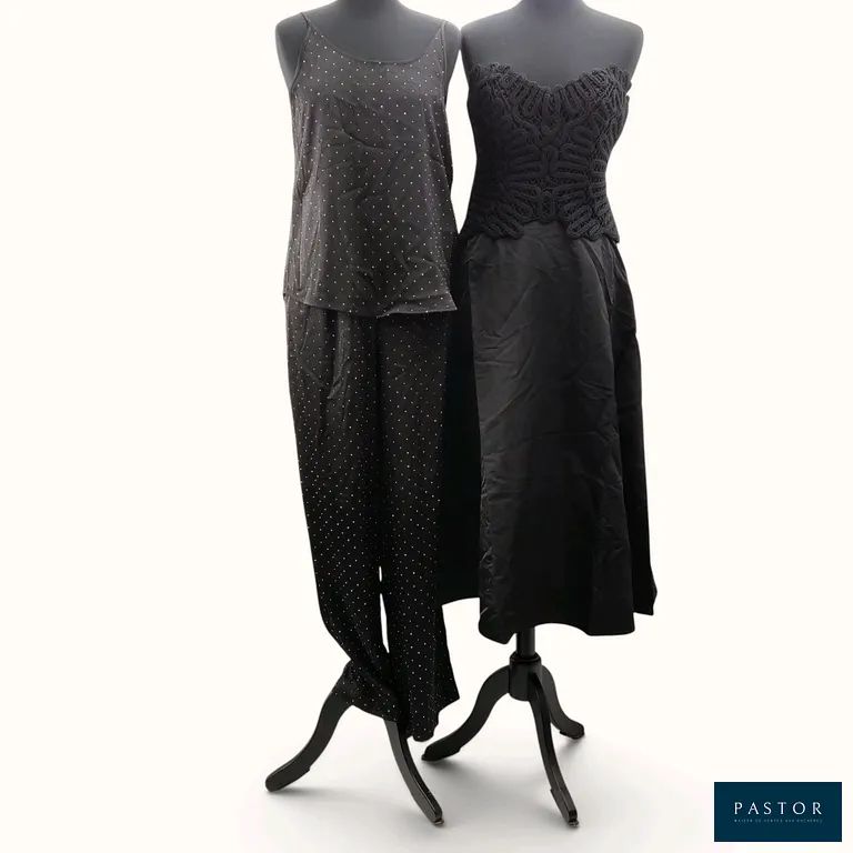 BA&SH. Lot composé d'un ensemble en satin noir aux strass argentés, T.2/38, comprenant un top "Digue" + un pantalon évasé, et d'une robe bustier longue en tissu noir texturé "Praia", la poitrine décorée de macramé. NEUFS avec étiquettes  - TVA Récupérable