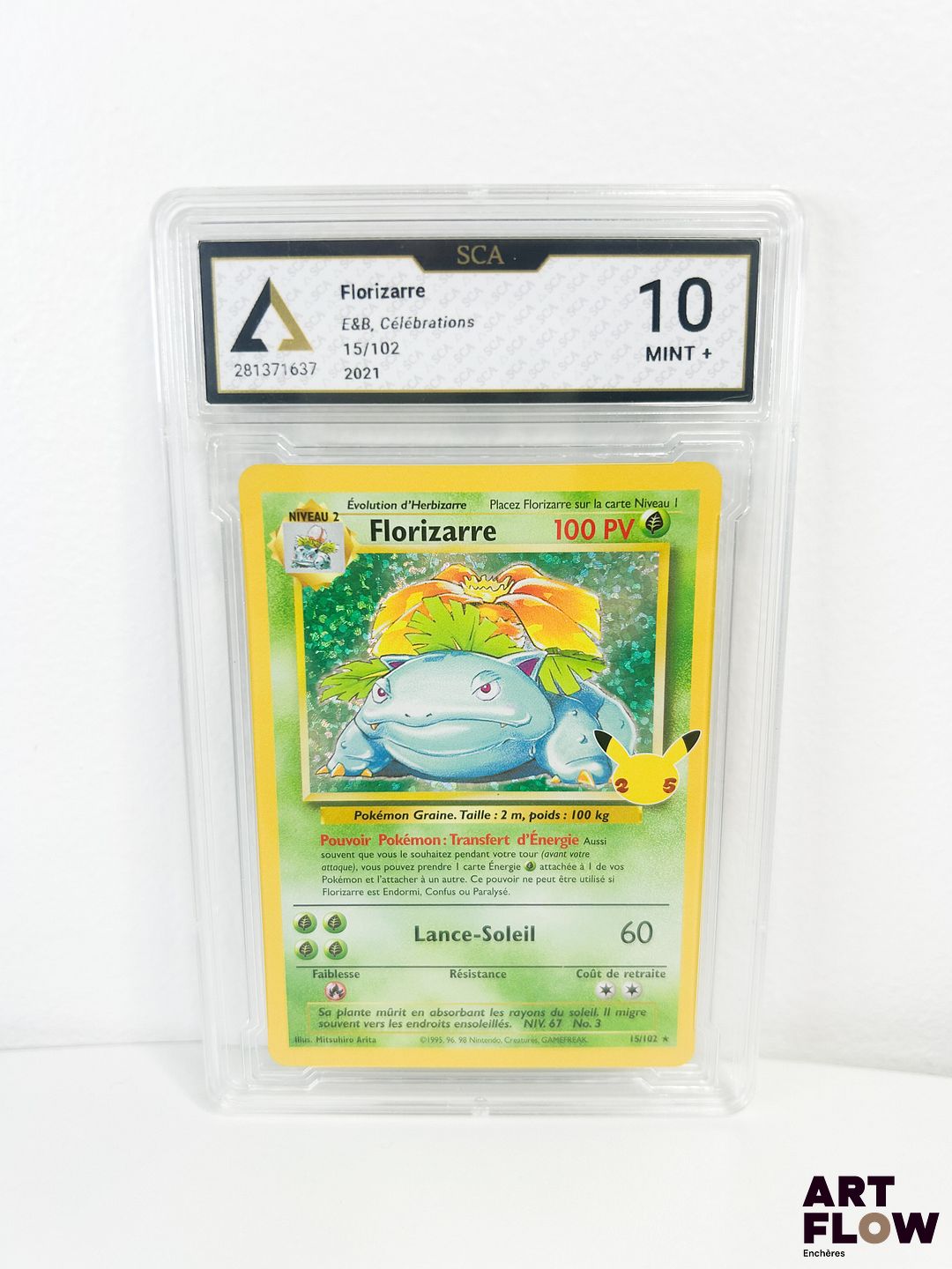 Carte Pokémon Florizarre 15/102 - Holographique - gradée 10 par SCA Série du bloc Epée et bouclier : Célébrations 25 Carte en état Mint+ (SCA 10) En français