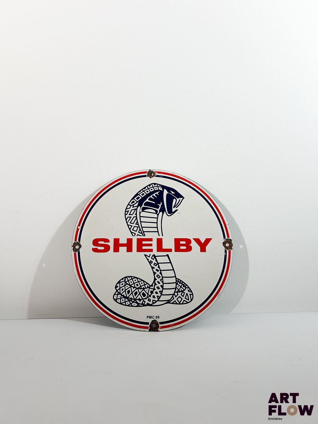 Plaque émaillée ronde d'après Shelby Diamètre : 30 cm Petits éclats et traces de rouille - moderne