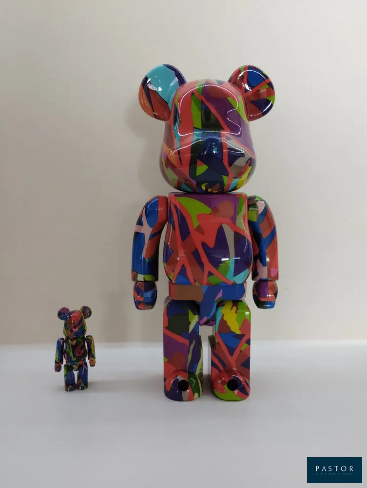 Kaws
Tension 400% et 100%

Vinyl, paint
Date de sortie
Année 2021
Dimensions
2.75 IN / 7 CM - 11 IN / 28 CM
Emballage d'origine scellé avec Hologramme Medicom


Expédition obligatoire, jusqu'à 5 Lithographies dans votre colis pour 14,76€ TTC en France Métropolitaine, et 29,64€ TTC pour l'Europe