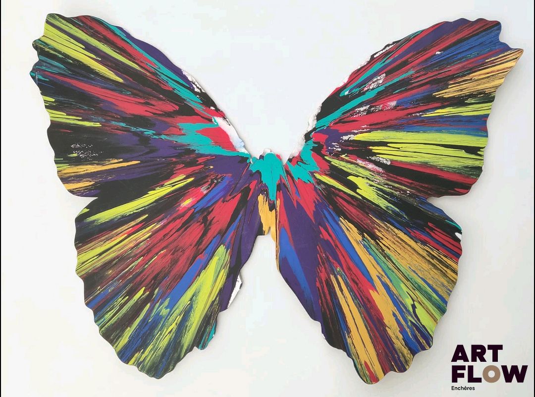 Damien HIRST, Spin painting (Butterfly) Acrylique et peinture métallique sur papier fort Signature et cachet de l'artiste, timbre sec de l'atelier au dos Dimensions : 54 x 67,5 cm Infimes trous : traces d'accrochage aux quatre coins (voir photos)