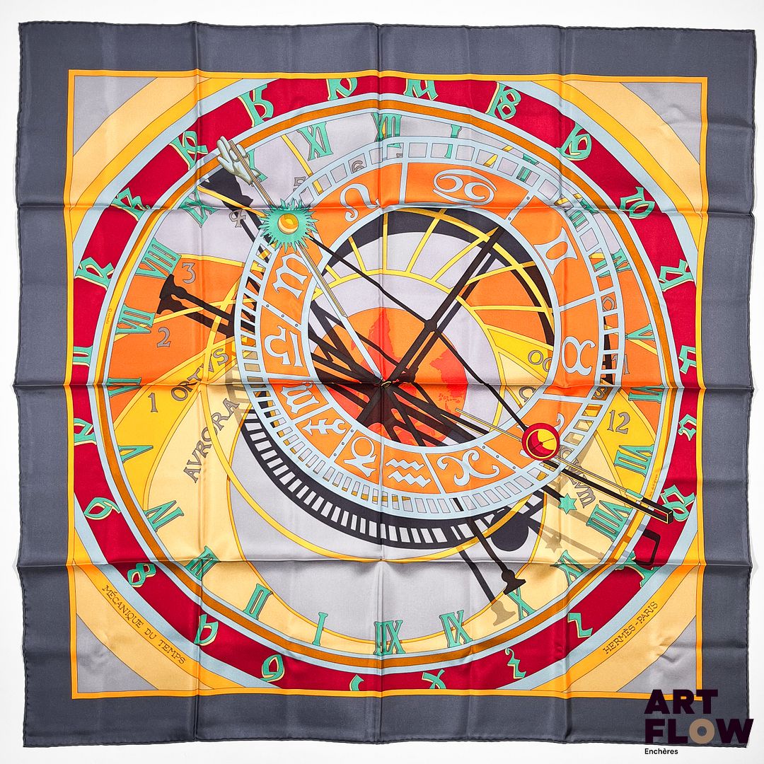 HERMES Modèle "mécanique du temps" Carré en twill de soie dessiné par Loïc Dubigeon. 90 x 90 cm Dans ses plis d'origine