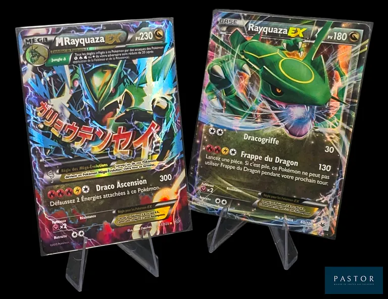 Réunion de 2 cartes Pokémon EX : 
Rayquaza et Méga Rayquaza.
Série du bloc XY : Ciel Rugissant.
Cartes en état global Excellent, en français.
Livrées sous bulles et toploaders.
