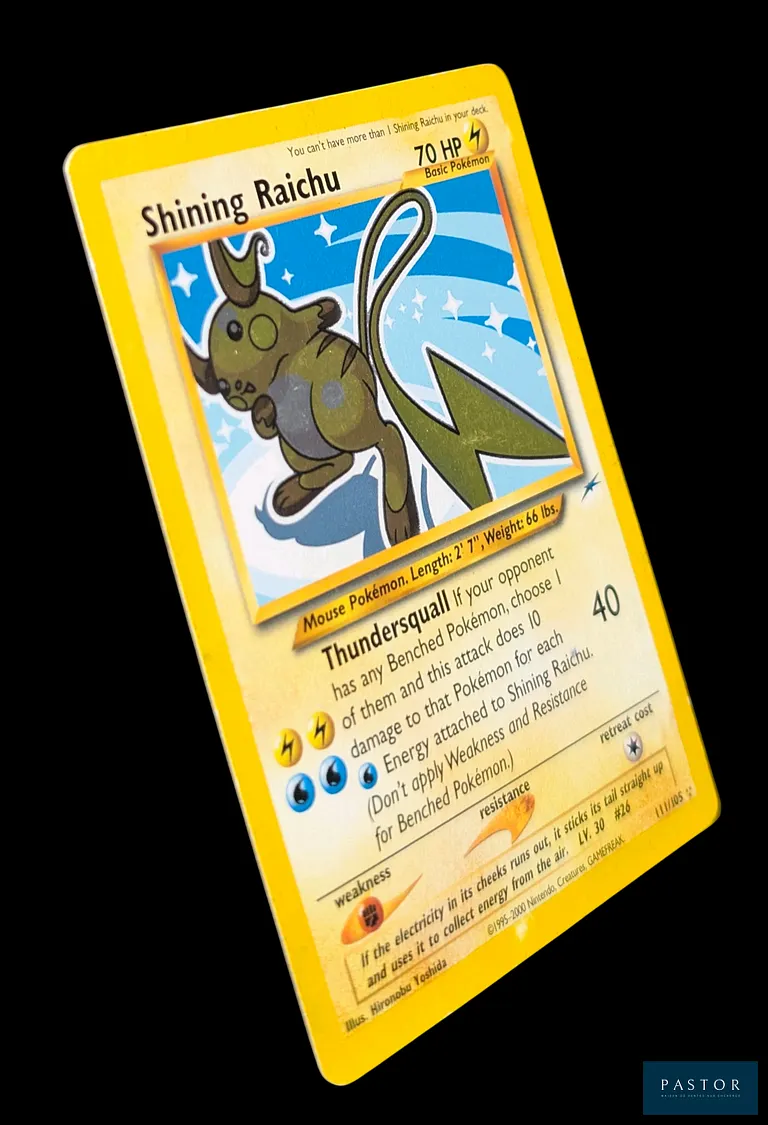 Carte Pokémon Shining Raichu 111/105 - Shiny.
Carte secrète de la série du bloc Wizards : Neo Destiny.
Carte en état Très bon/Excellent, en anglais.
Livrée sous bulles et toploader.