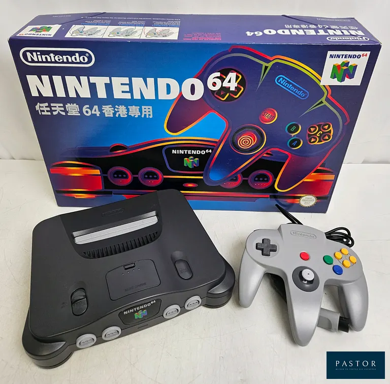 NINTENDO - N64. Console Nintendo 64 Version Japonaise complète en boite avec manette, péritel et alimentation. Culte. TBE. Sortie : 1996