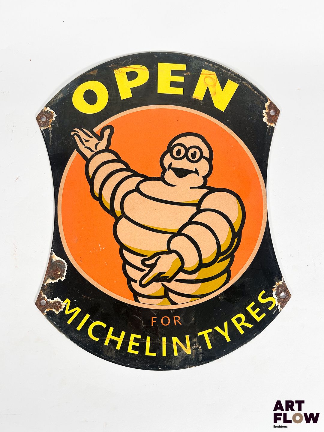 Plaque émaillée Michelin Open Dimensions : 35 x 27 cm Petits éclats et traces de rouille Reproduction moderne
