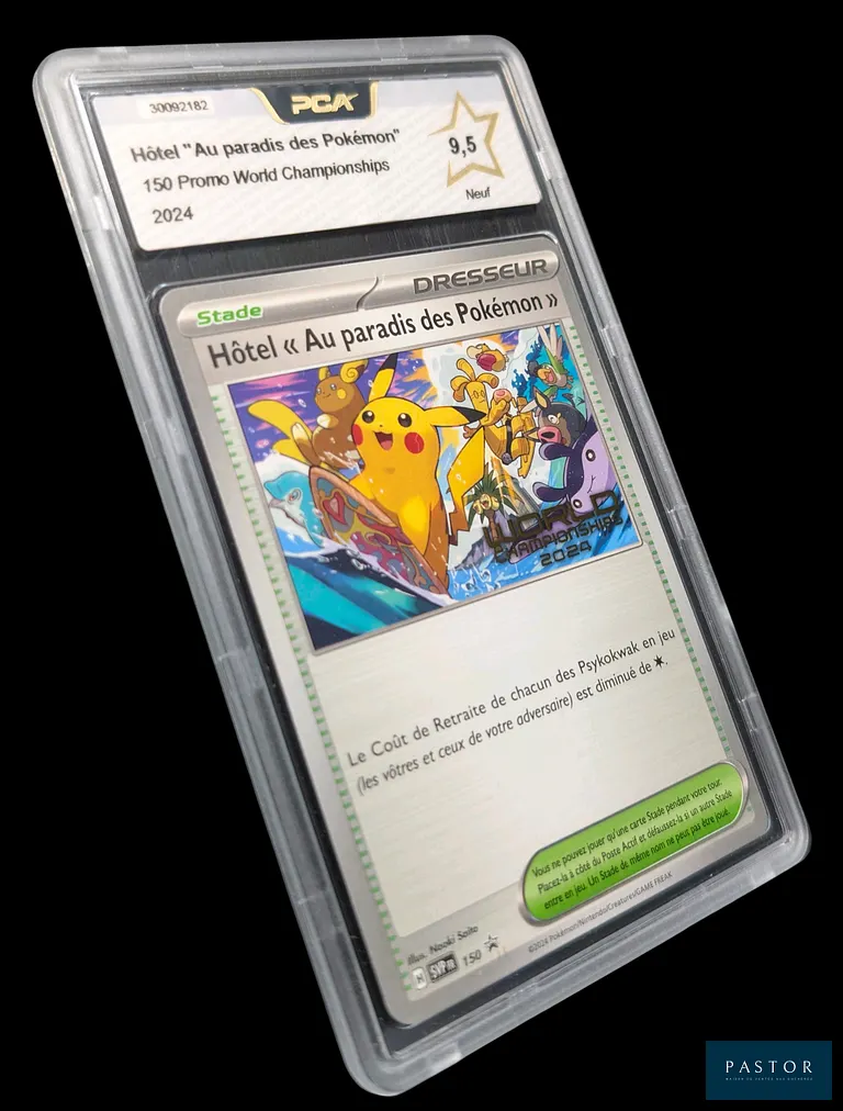 Carte Pokémon Gradée Hôtel au Paradis des Pokémon PCA9, 5.
Carte promotionelle du Tournoi Mondial de 2024.
Carte en état Neuf (PCA 9,5), en français.
