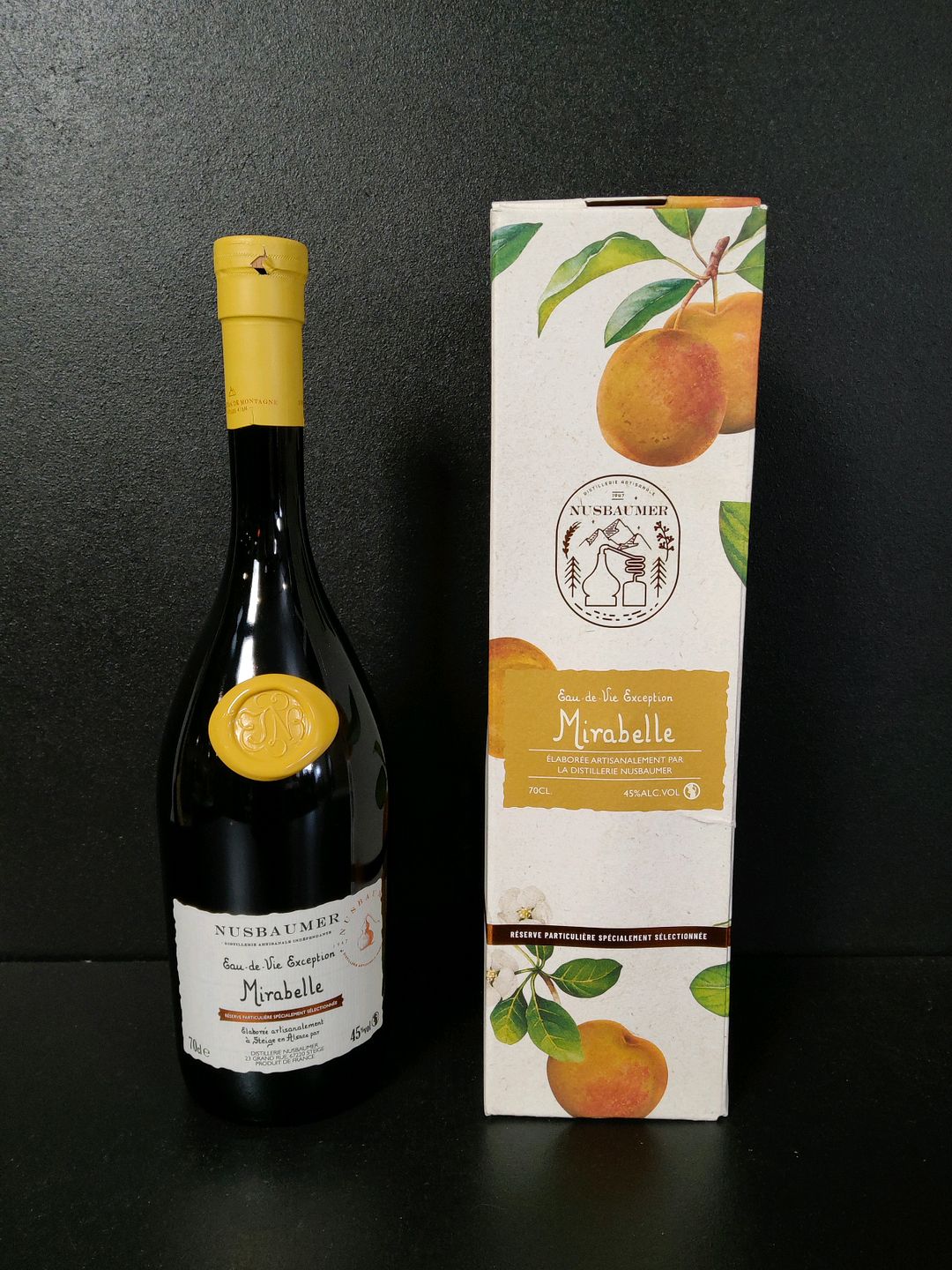 Bouteille d&rsquo;eau-de-vie de mirabelle Nusbaumer