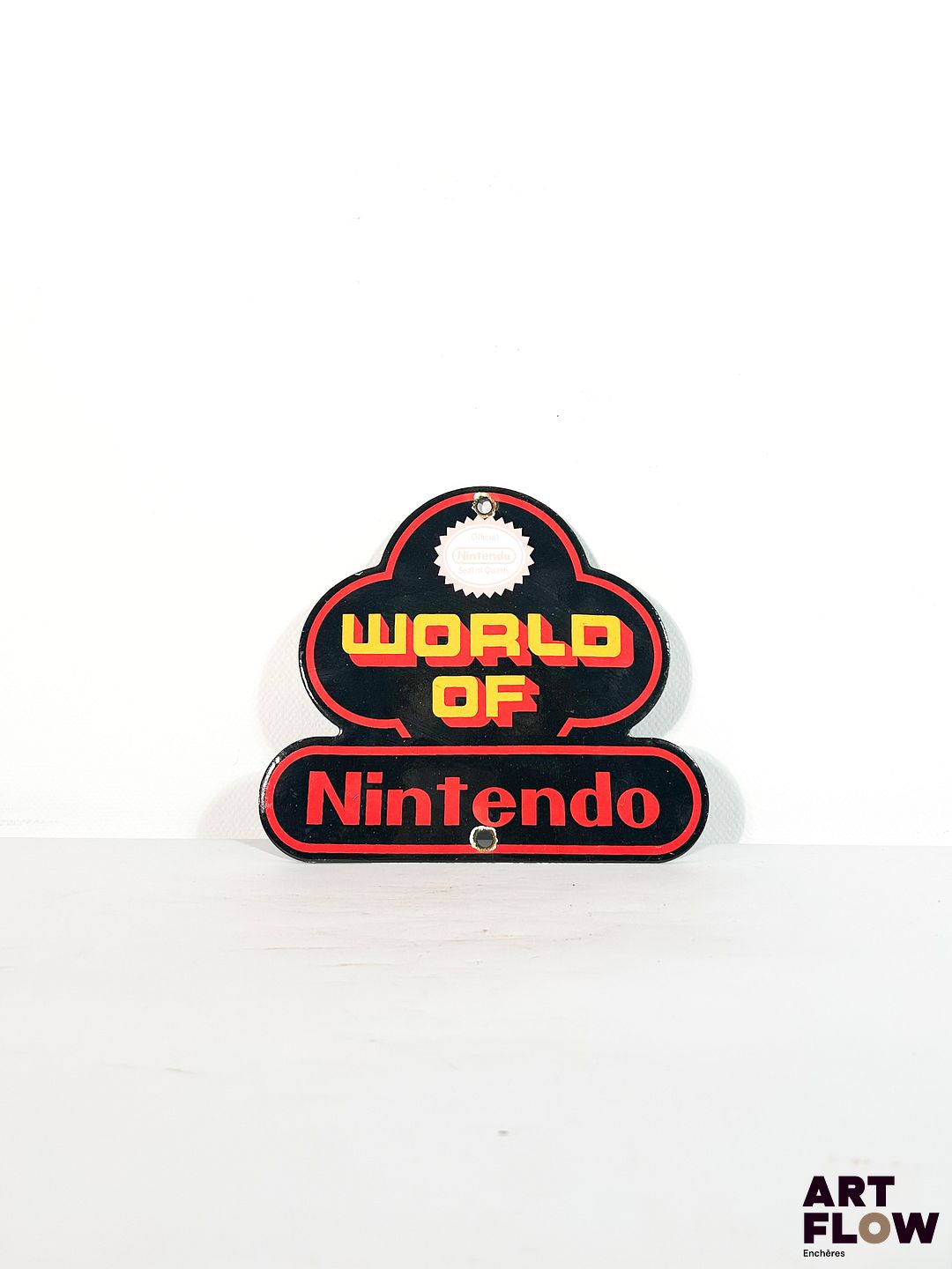 Plaque émaillée d'après World of Nintendo Dimensions : 16 x 19 cm Petits éclats et traces de rouille