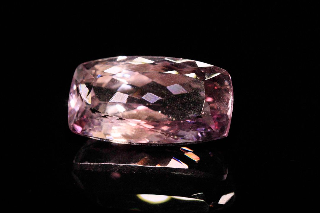 Importante améthyste coussin. 57.26 cts. 30.0mm x 16.0mm
