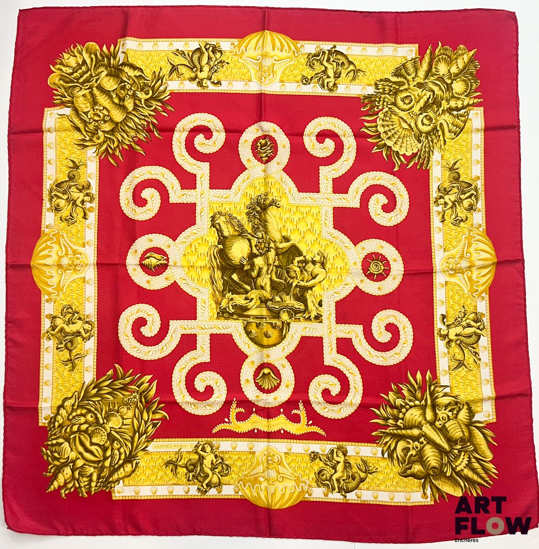 HERMÈS Paris Modèle "La Grotte de Versailles" Carré en twill de soie d'après Maurice TRANCHANT 1er édition 1969 90 x 90 cm Bon état général malgré d'infimes taches Bibliographie : Genevieve Fontan, Carrés d'art, Dictionnaire illustré des carrés Hermès valeur, 2024