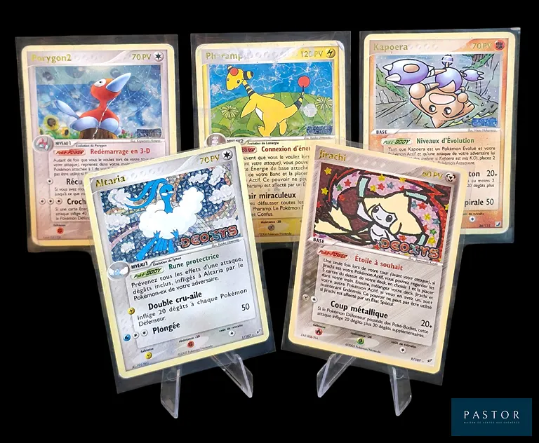 Ensemble de 5 cartes Pokémon - Holographiques Reverses Stamp.
Séries du bloc Ex : Deoxys et Forces Cachées.
Cartes en état global Mauvais / Moyen, en français.
