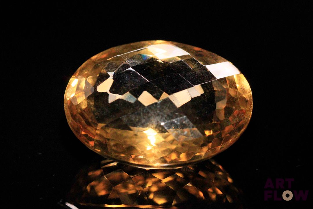 Importante citrine ovale. Très belle couleur. 26.76 cts. 23.0mm x 17.0mm