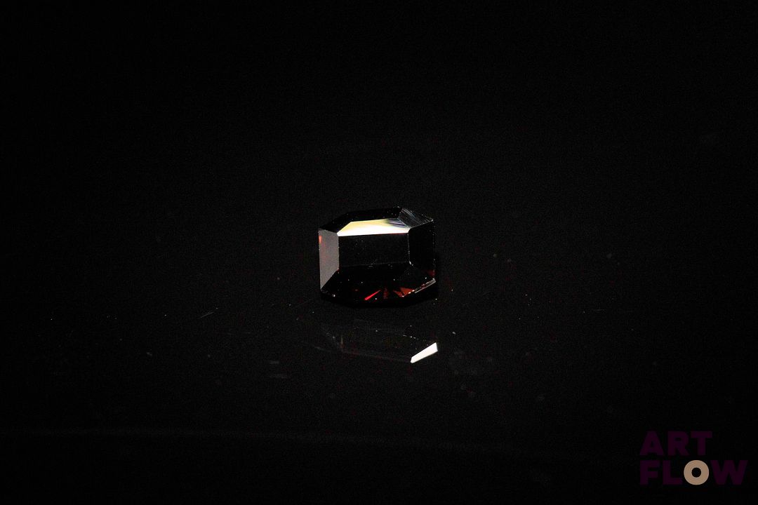 Tourmaline cognac fantaisie. 1.37 ct. 6.0mm x 5.0mm