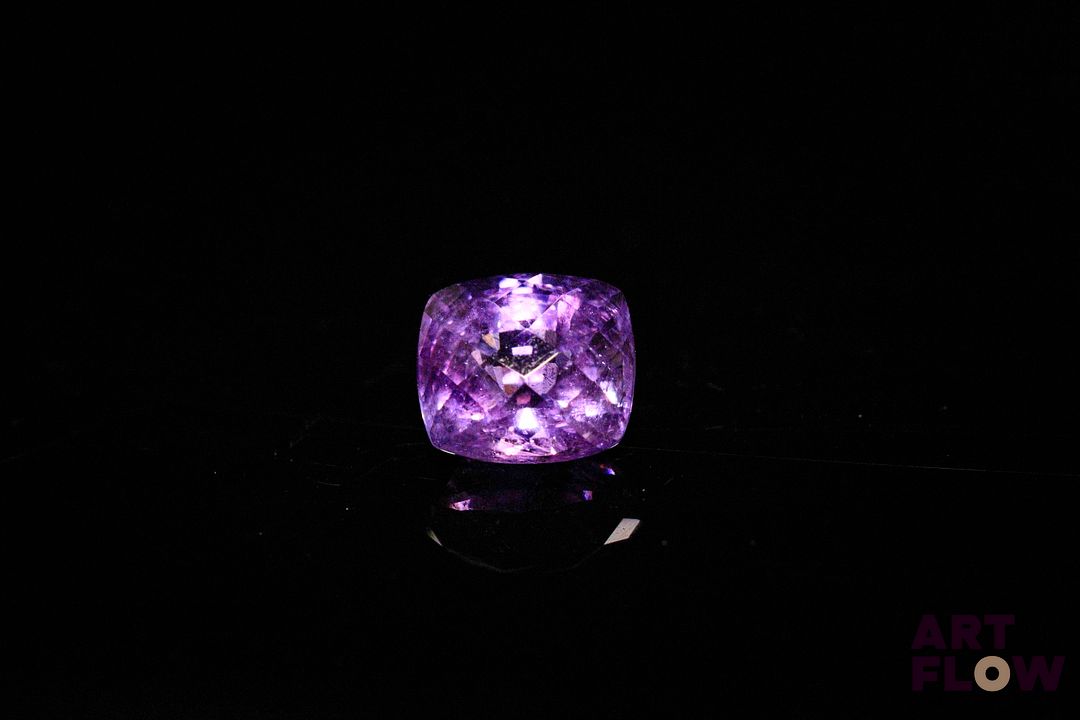 Améthyste coussin fantaisie. Non chauffée. 1.97 ct. 7.7mm x 6.8mm
