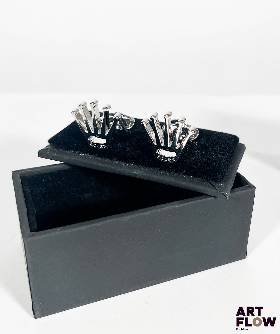 ROLEX Paire de boutons de manchette H. 2 cm env. Dans leur écrin