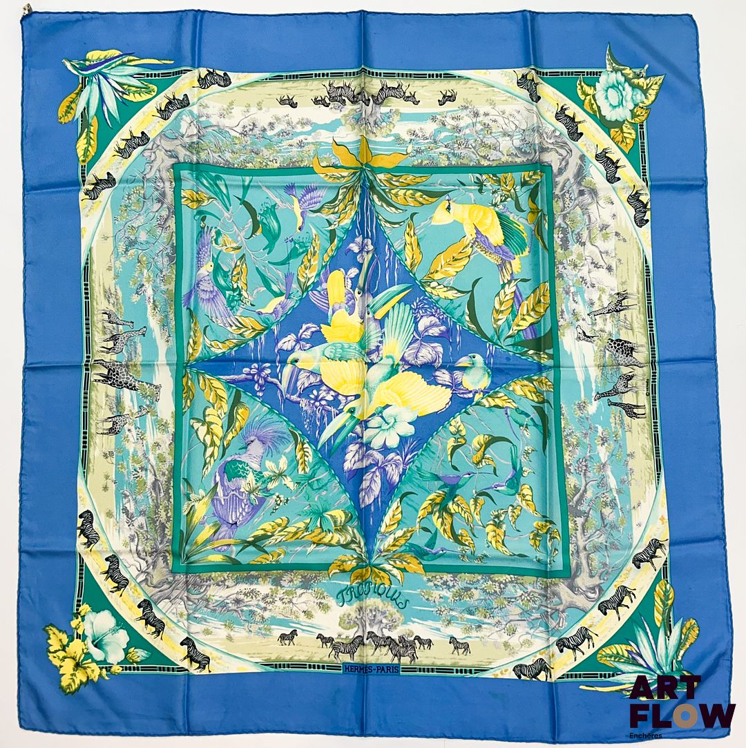 HERMÈS Modèle "Tropiques" Carré en twill de soie d'après Laurence BOUTHOUMIEUX 90 x 90 cm Quelques taches en bordure, fil tiré
