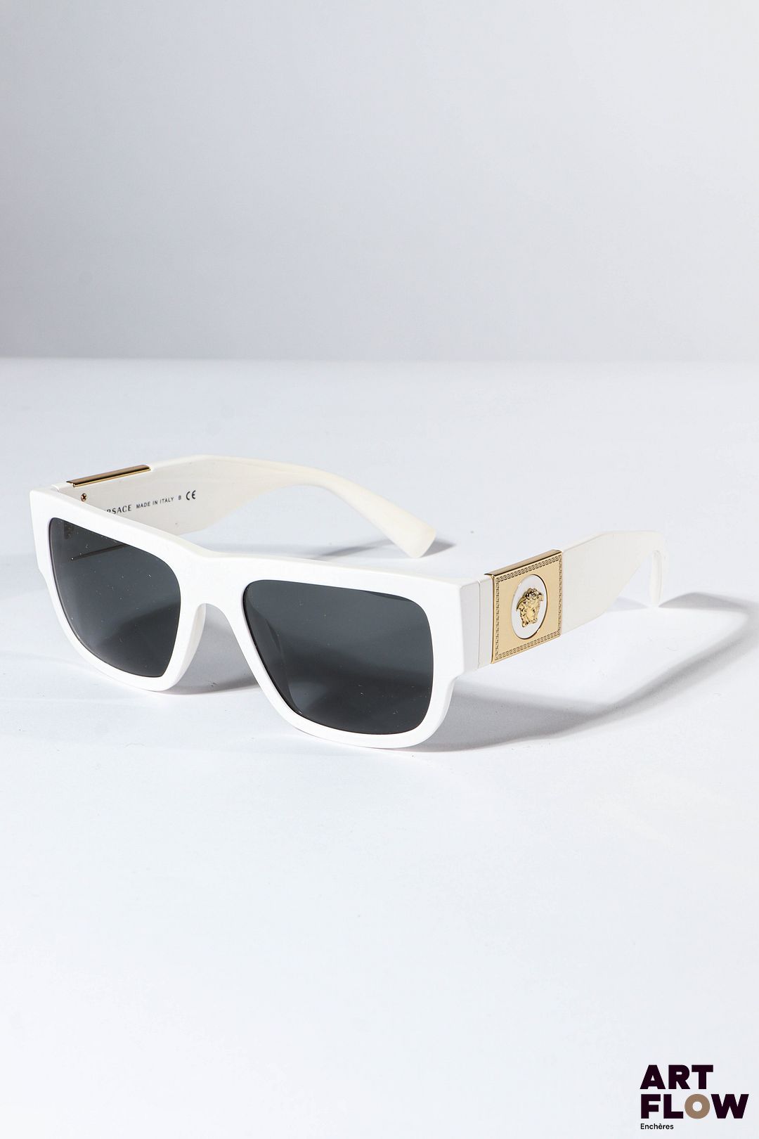 VERSACE Paire de lunettes de soleil Bon état général