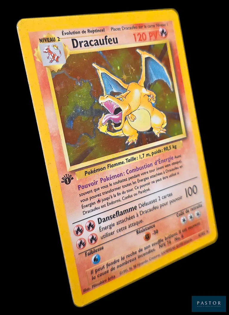 Carte Pokémon Dracaufeu 4/102 - Holographique. 
Série du bloc Wizards : Set de Base édition 1.
Carte en état Très bon, en français.
Livrée sous bulles et toploader.