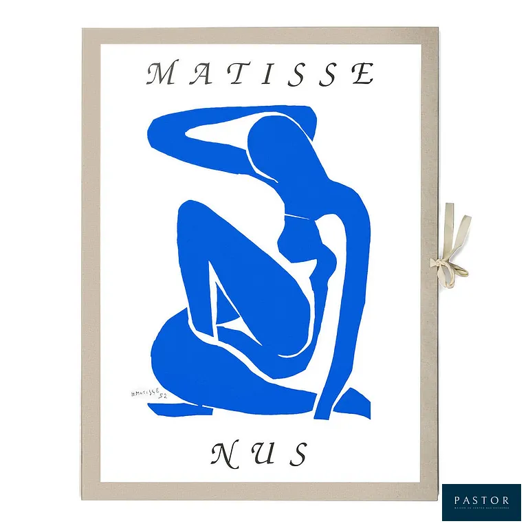 Henri Matisse (d'après)
  Nus (grands formats)
  
  Portfolio de 7 lithographies en couleurs  , signées dans la planche et tirées à 200 exemplaires chacune.
  
  Imprimées en 2007 sur du papier pur chiffon BFK Rives et éditées avec l'accord et sous le contrôle de la Succession Matisse.  
  Au dos, chaque lithographie comporte le copyright de la Succession Henri Matisse, ainsi que celui de l'éditeur.
 Dimensions 79 x 58 cm
  
  Parfait état


Expédition obligatoire, jusqu'à 5 Lithographies dans votre colis pour 14,76€ TTC en France Métropolitaine, et 29,64€ TTC pour l'Europe