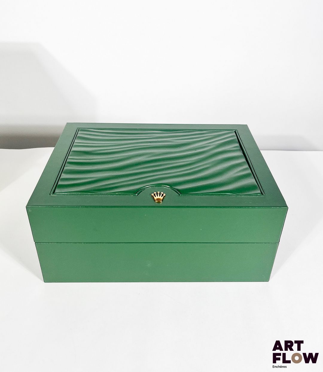 ROLEX Boîte et sur boîte, numérotée 32.00.71 9 x 20 x 15 cm env. En l'état (importantes traces et usures surla sur boîte notamment)