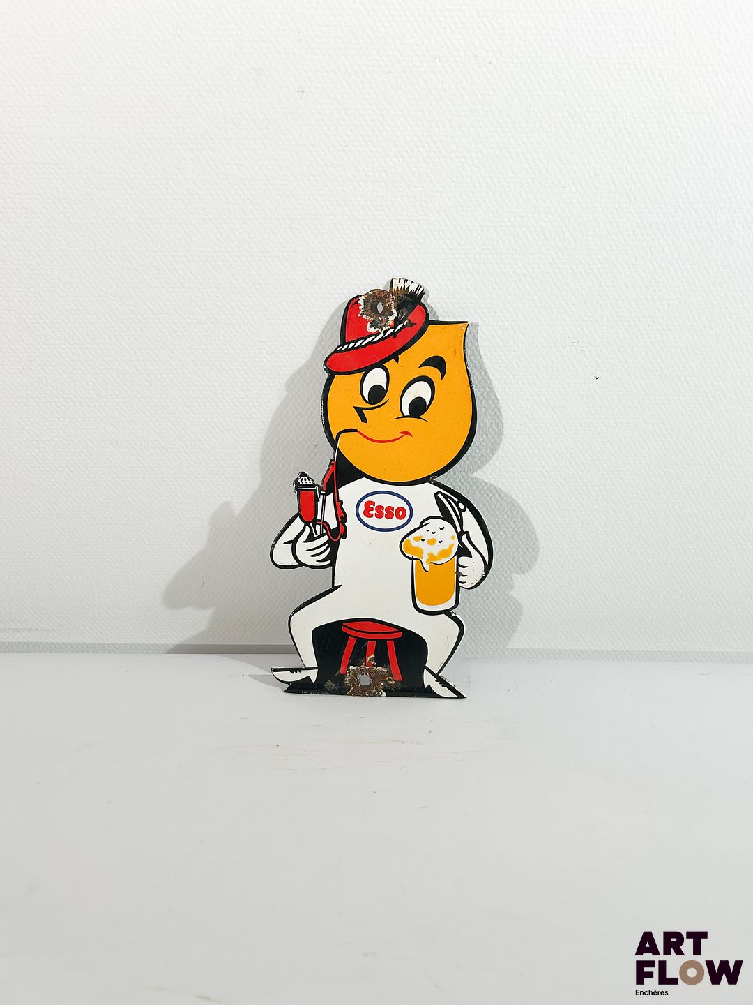 Plaque émaillée d'après Esso Dimensions : 20 x 11,5 cm Petits éclats et traces de rouille