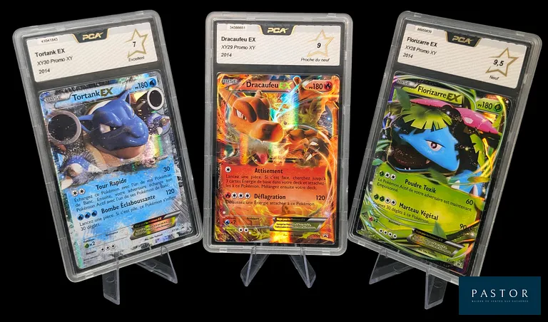 Réunion de 3 cartes gradées : Trio des starters promotionels du bloc XY - PCA :
- Tortank EX XY30 - Carte en état Excellent (PCA 7).
- Dracaufeu EX XY29 - Carte en état Proche du neuf (PCA 9).
- Florizarre EX XY28 - Carte en état Neuf (PCA 9,5).
En français.