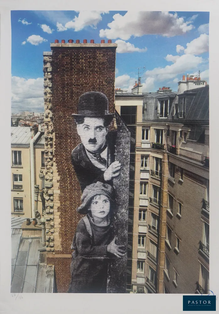 JR (1983) Jean René dit
Hommage à Charlie Chaplin, 2021

Lithographie originale en couleurs
Signée au crayon et authentifiée par le cachet de l'artiste
Edition limitée à 180 exemplaires (le numéro photographié est fourni à titre d'exemple)
Sur Vélin 50 x 70 cm

Excellent état

INFORMATION : JR est un artiste contemporain français célèbre. Cette oeuvre représente les comédiens stars des films muets, Charlie Chaplin et Harold Lloyd. Le collage gigantesque est visible depuis le nouvel hôtel du groupe MK2, Paradiso, dans le XIIe arrondissement de Paris. L'image a été dévoilé pendant le confinement avec le commentaire de l'artiste « En attendant que les cinémas rouvrent». Cet artiste montant est représenté par la Galerie Emmanuel Perrotin.


Expédition obligatoire, jusqu'à 5 Lithographies dans votre colis pour 14,76€ TTC en France Métropolitaine, et 29,64€ TTC pour l'Europe