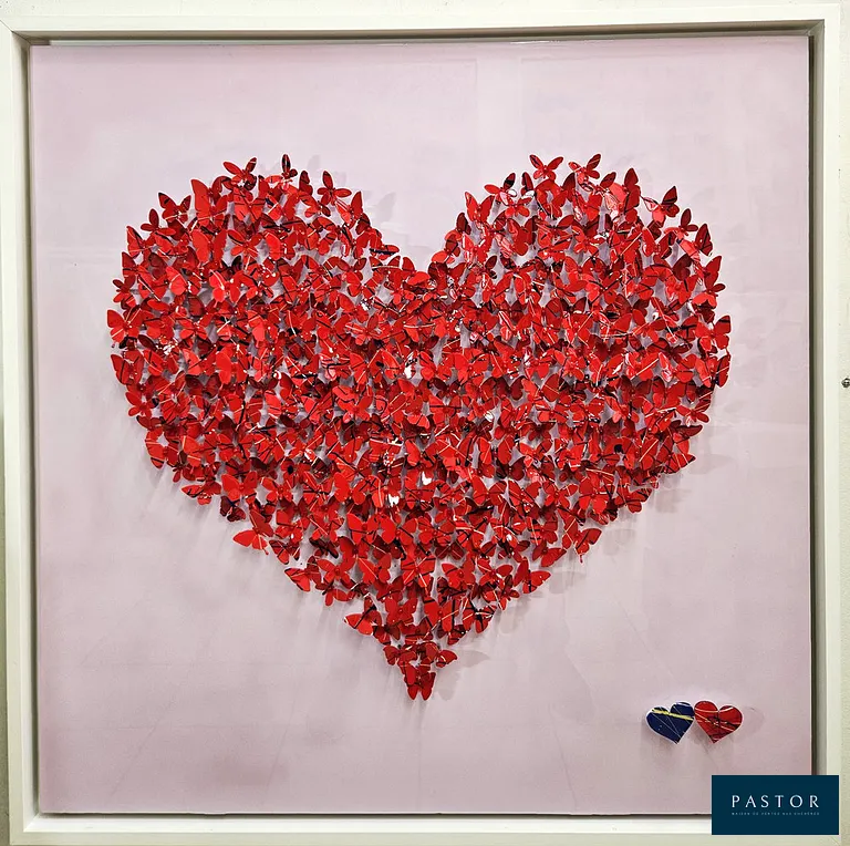 Shelby
  Coeur Papillons
  
 Acrylique sur aluminium
  107x107x5cm
  Unique
  Année 2025
  Signée


Expédition obligatoire, jusqu'à 5 Lithographies dans votre colis pour 14,76€ TTC en France Métropolitaine, et 29,64€ TTC pour l'Europe