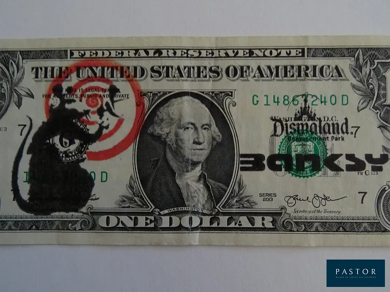 BANKSY(d'après)
Dismaland

Billet fac-similé d'après Banksy.
A l'origine, ces billets ont été créés pour l'exposition Dismaland de l'artiste en 2015.

Dimensions : 6 x 12 cm


Expédition obligatoire, jusqu'à 5 Lithographies dans votre colis pour 14,76€ TTC en France Métropolitaine, et 29,64€ TTC pour l'Europe