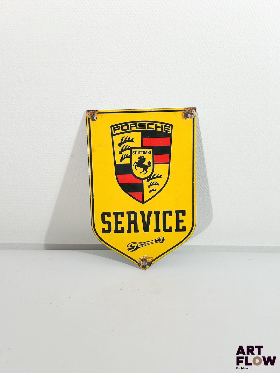 Plaque émaillée d'après Porsche Dimensions : 17 x 11 cm Petits éclats et traces de rouille