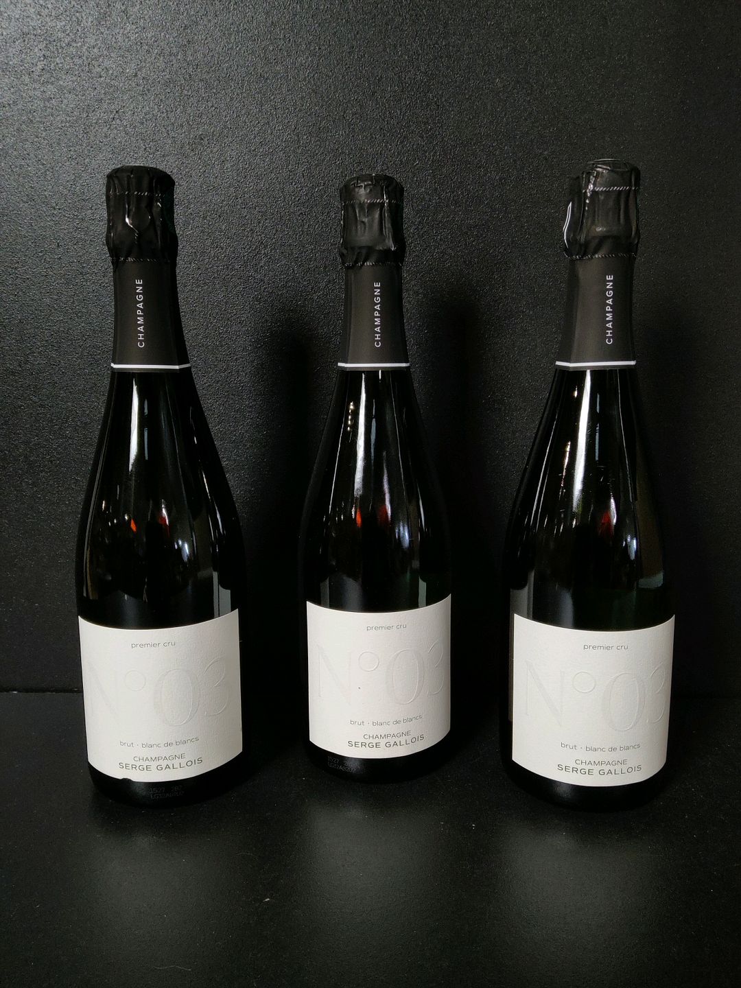 3 bouteilles de champagne Serge Gallois N°3 Blanc de blancs Premier Cru Brut