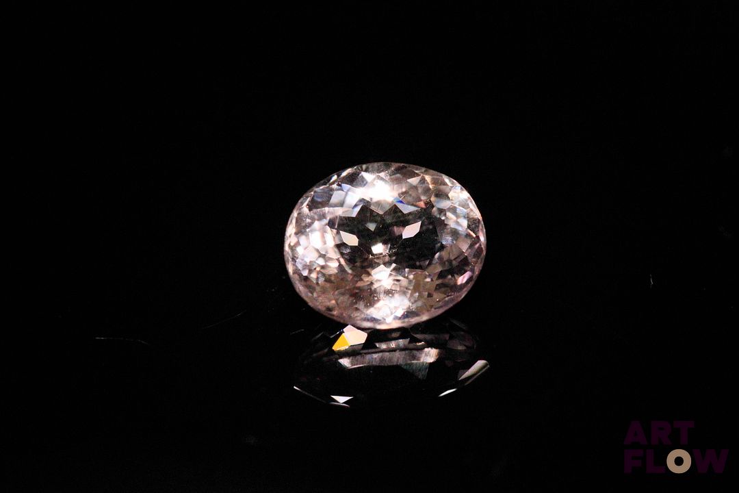 Amétrine ovale. Jolie couleur. 3.60 cts. 10.7mm x 9.0mm