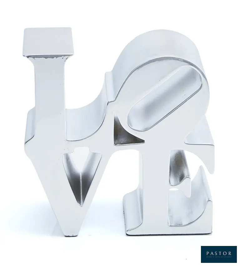 Robert Indiana (d'après)
Love silver (2018)

Sculpture en résine
Numéroté au dos
Édition de 500
Edition studio
Livré avec sa boite d'origine

15x15x6cm


Expédition obligatoire, jusqu'à 5 Lithographies dans votre colis pour 14,76€ TTC en France Métropolitaine, et 29,64€ TTC pour l'Europe